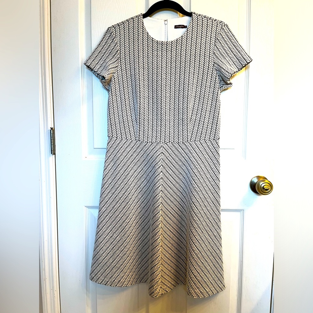 J. McLaughlin Black and White Fit and Flare Dress in Size M